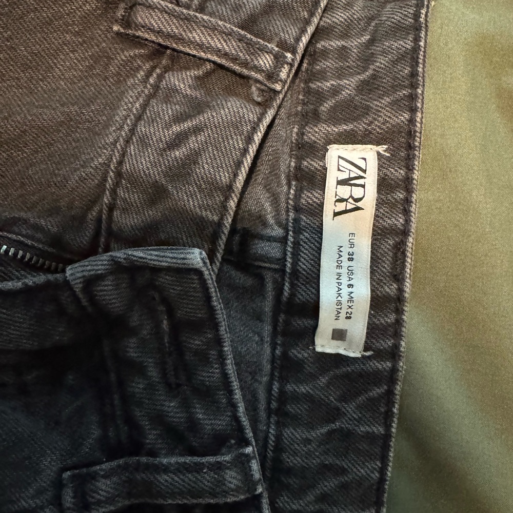 Zara Women’s Charcoal Jeans